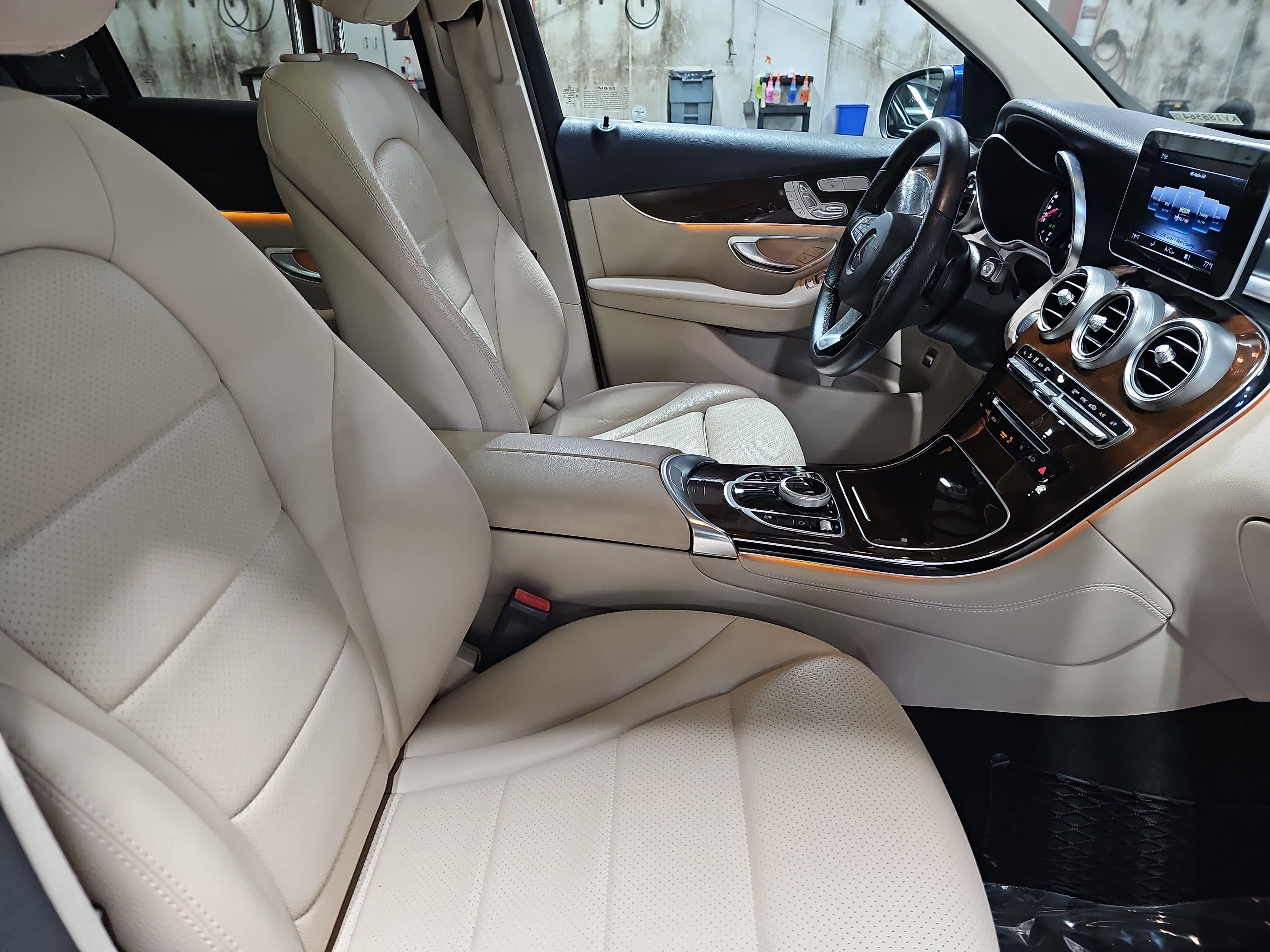 Used 2019 Mercedes-Benz GLC 300 image 10