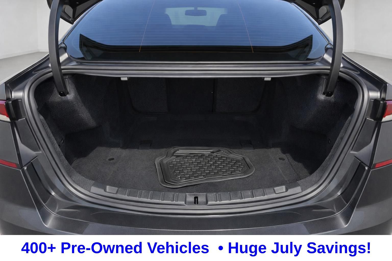 Used 2020 Ford Fusion SE FWD image 20