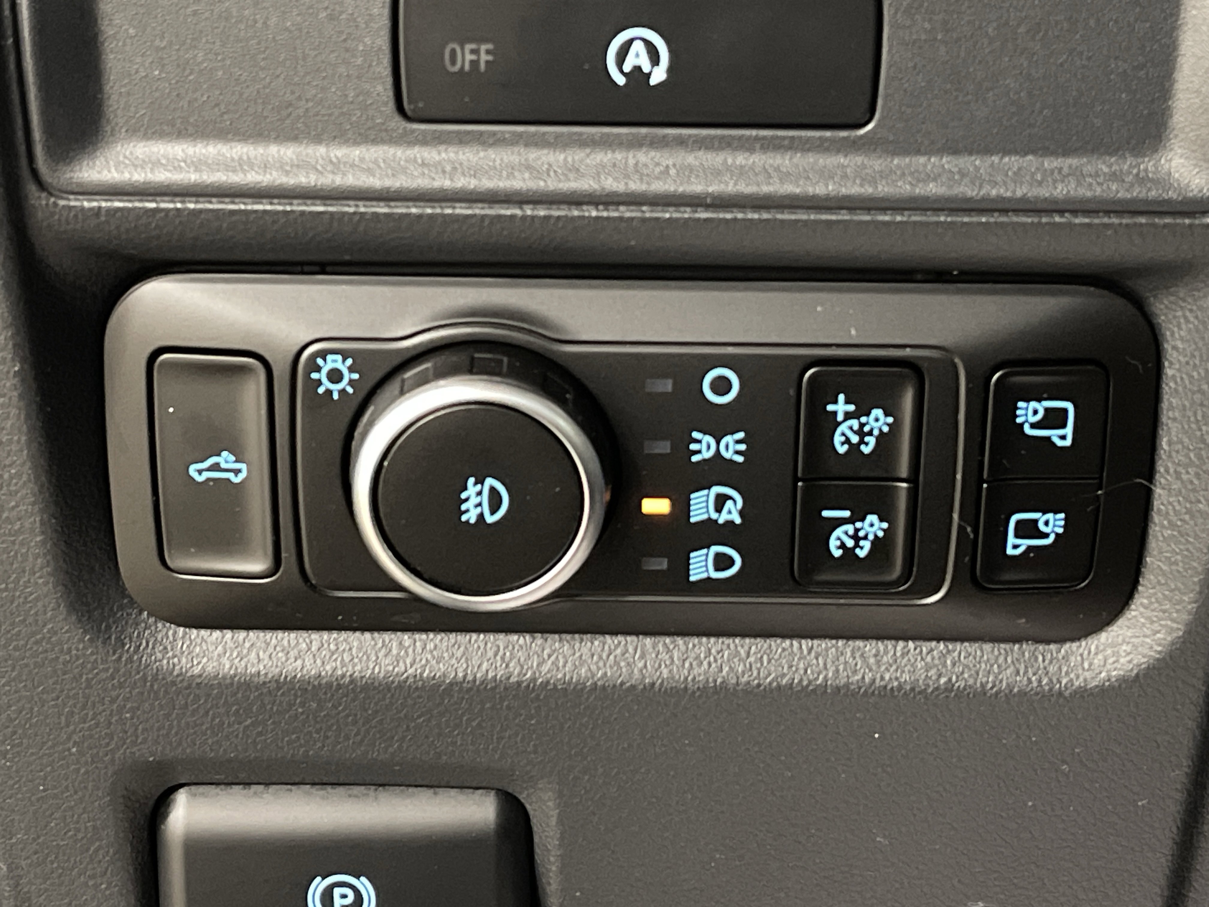 Used 2025 Ford F150 XLT w/ Equipment Group 302A MID image 21