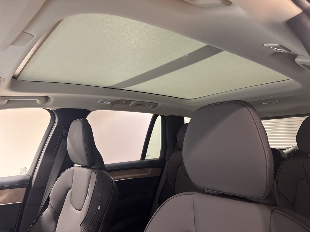 New 2026 Volvo XC90 B6 Plus w/ Protection Package AWD/4WD image 16