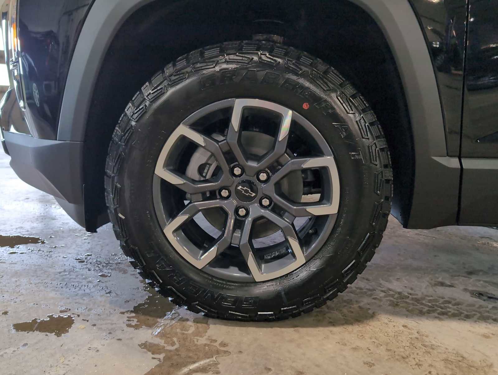 New 2026 Chevrolet Equinox ACTIV w/ Convenience Package III image 32