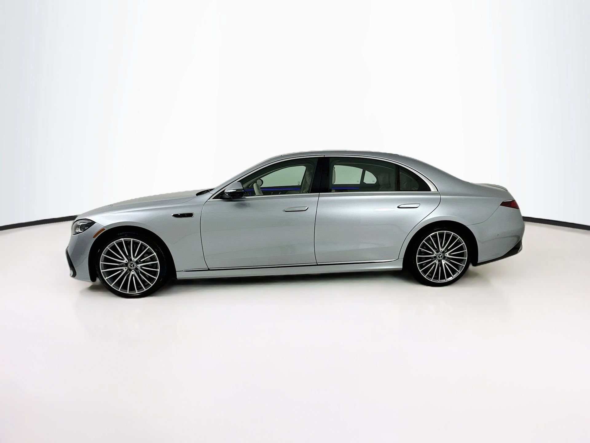 New 2027 Mercedes-Benz S 580 4MATIC Sedan image 5