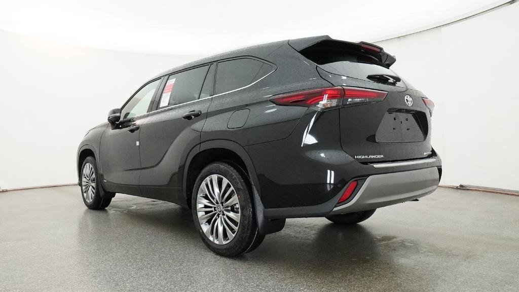 New 2026 Toyota Highlander Platinum AWD/4WD image 18