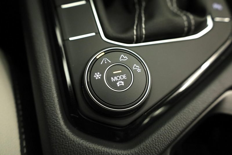 New 2026 Volkswagen Taos SE AWD/4WD image 22