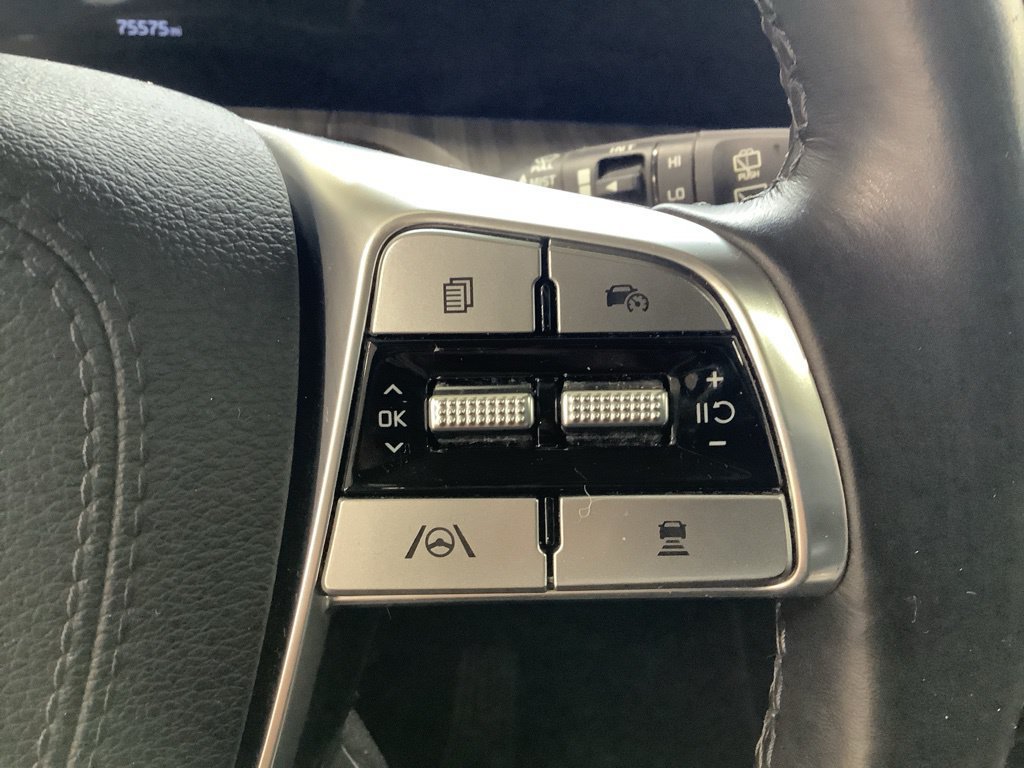 Used 2024 Kia Telluride EX w/ EX Captain's Chair Package AWD/4WD image 12