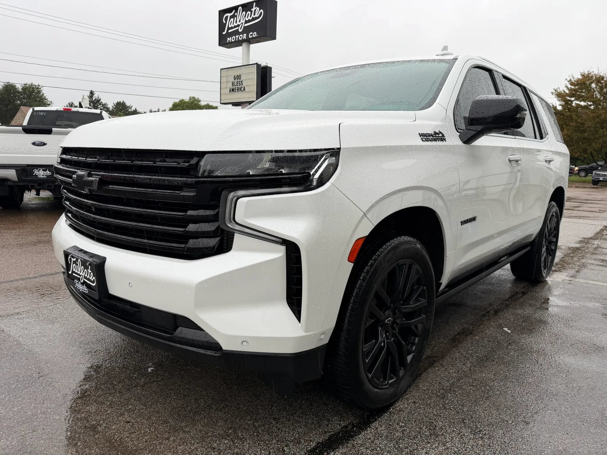 Used 2023 Chevrolet Tahoe High Country w/ Advanced Technology Package AWD/4WD image 4