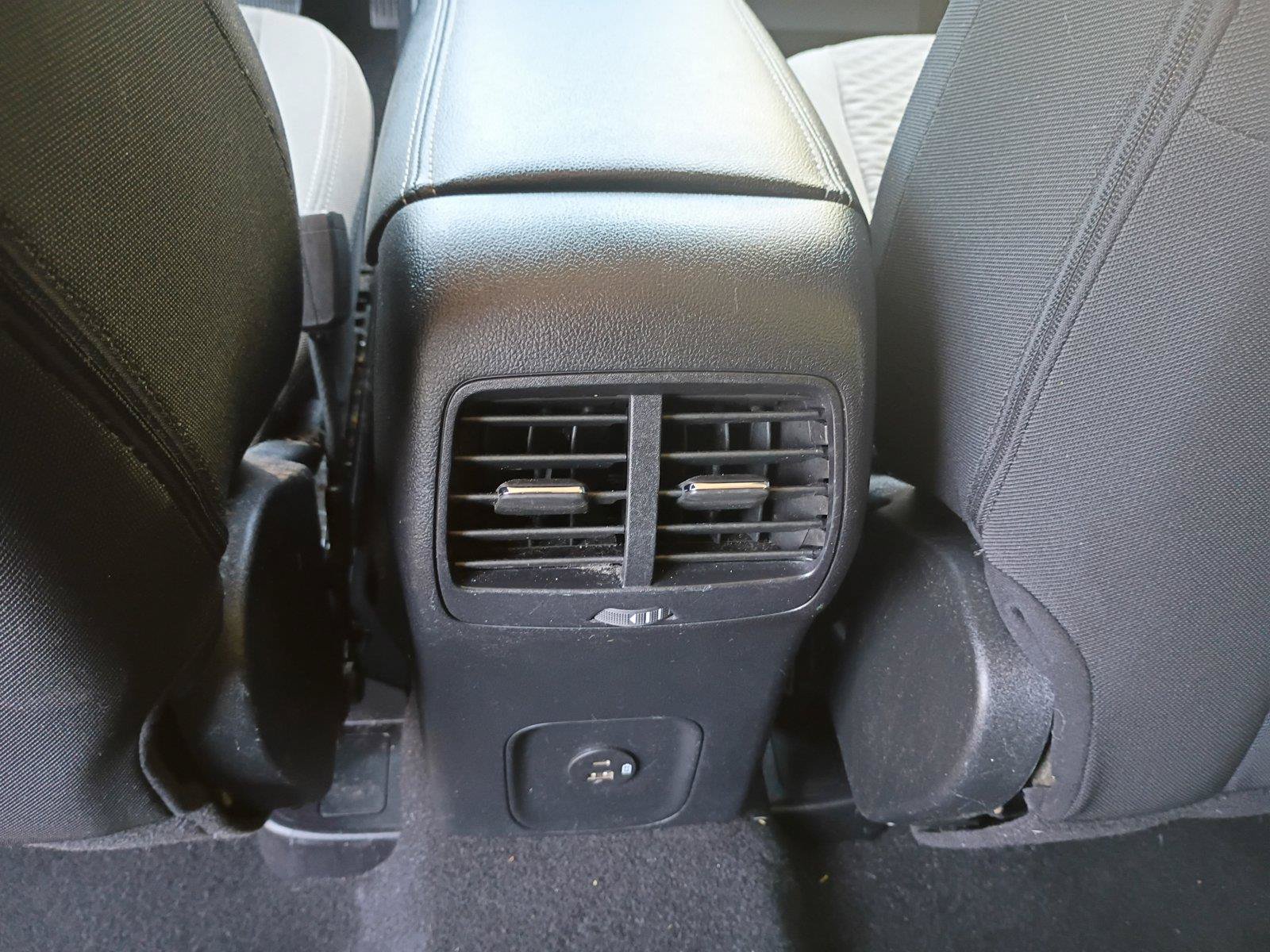 Used 2021 Ford Escape SE w/ SE Sport Appearance Package AWD/4WD image 16