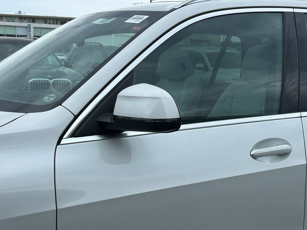 Used 2026 BMW X5 xDrive40i w/ Premium Package AWD/4WD image 10