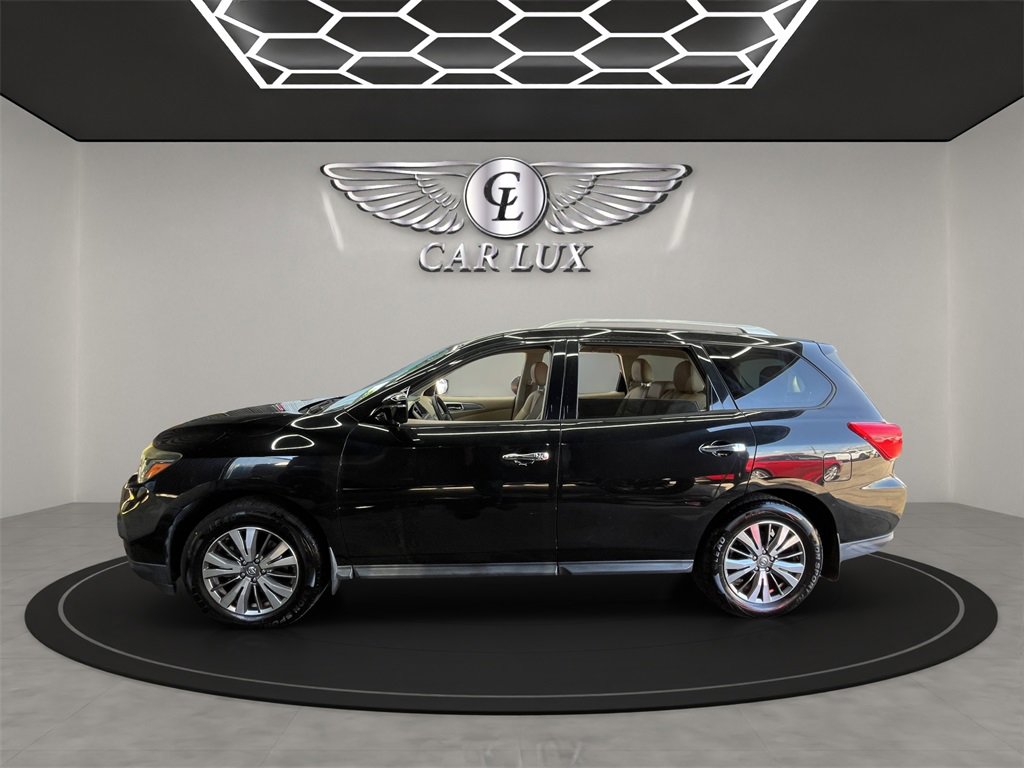 Used 2018 Nissan Pathfinder SL image 3