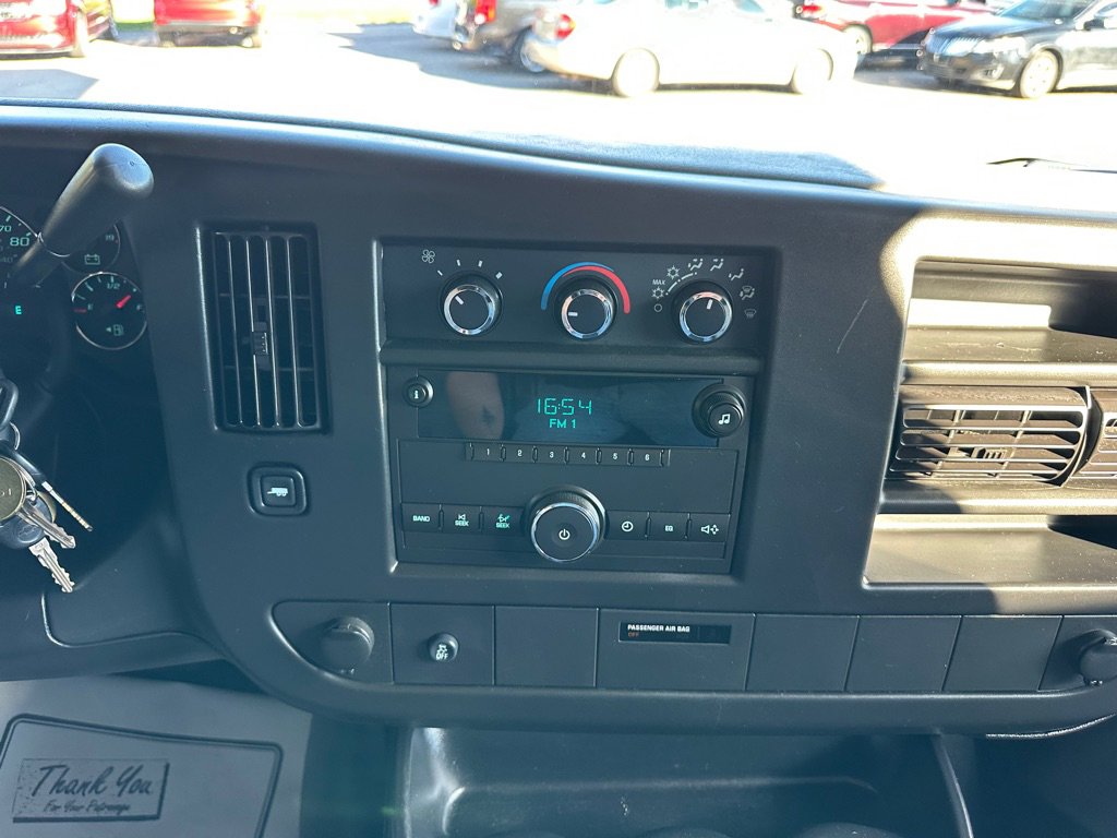 Used 2014 Chevrolet Express 1500 AWD image 21