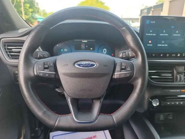 Used 2025 Ford Escape ST-Line Elite w/ Premium Technology Package AWD/4WD image 16