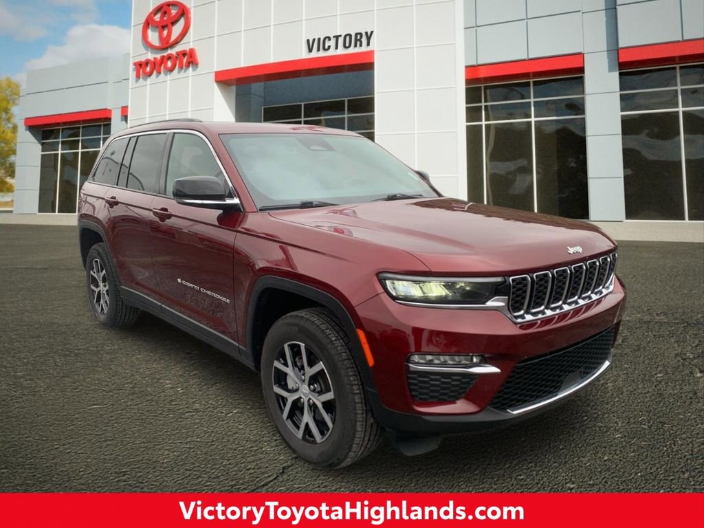 Used 2024 Jeep Grand Cherokee Limited image 1