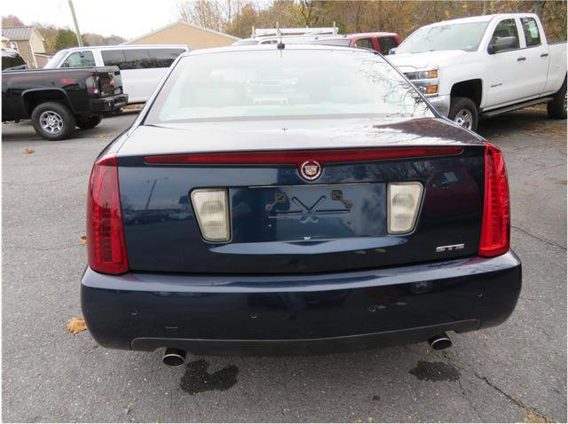Used 2005 Cadillac STS w/ Preferred Equipment Group RWD image 34