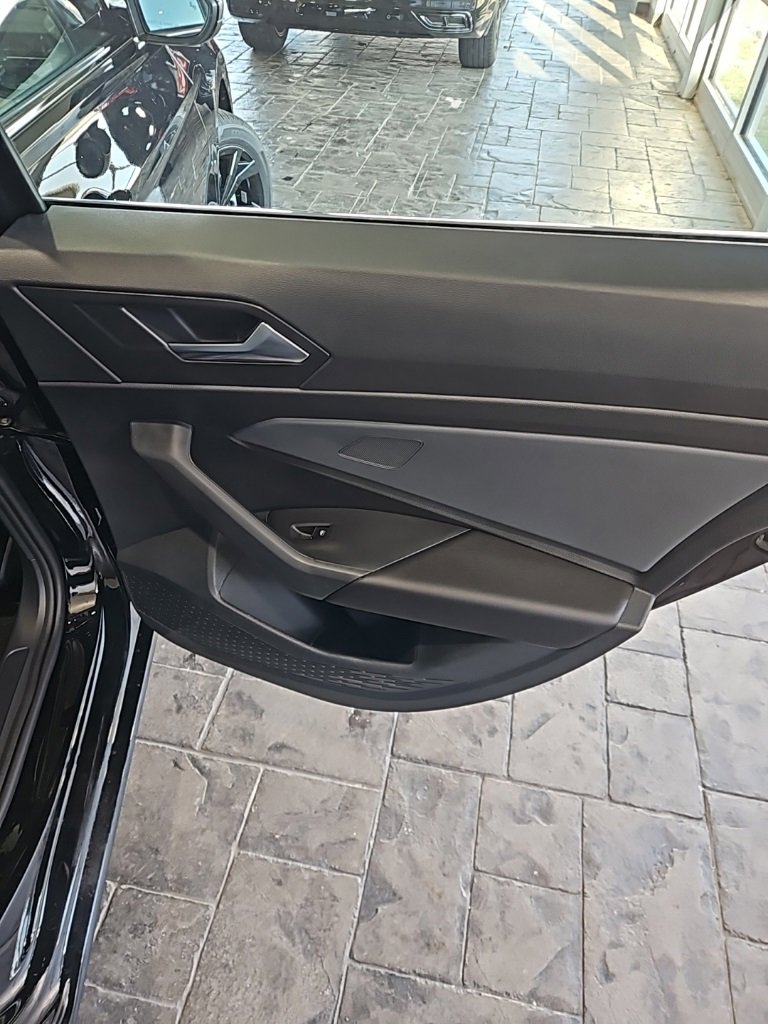 New 2026 Volkswagen Jetta SE image 15