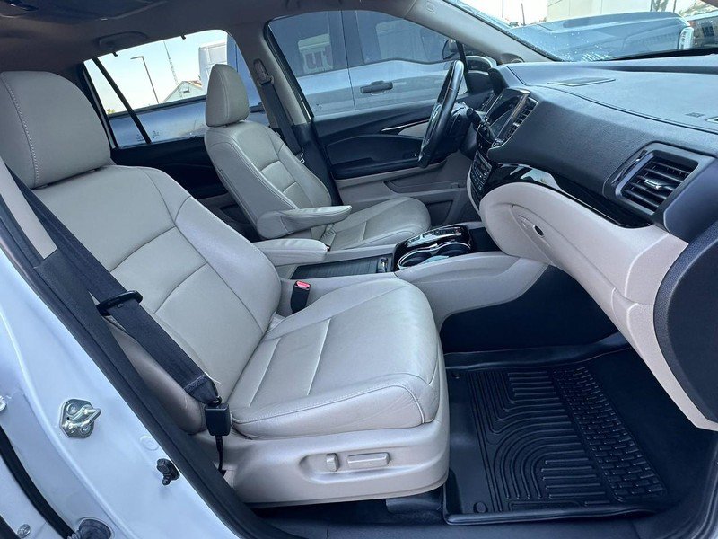 Used 2021 Honda Pilot Touring image 16