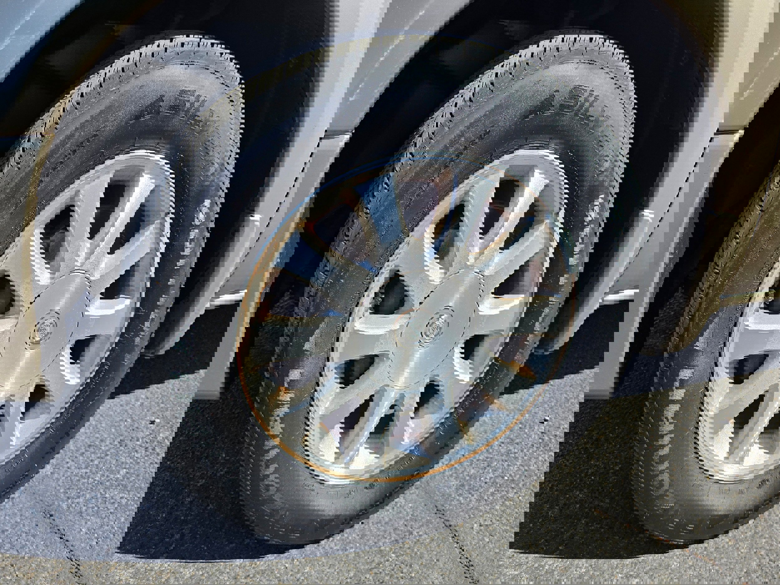 Used 2003 Chrysler Town & Country LX FWD image 11