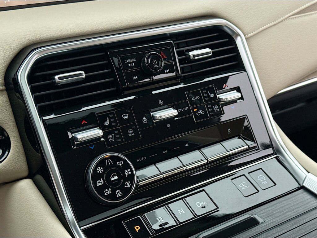 New 2026 Nissan Armada Platinum Reserve image 11