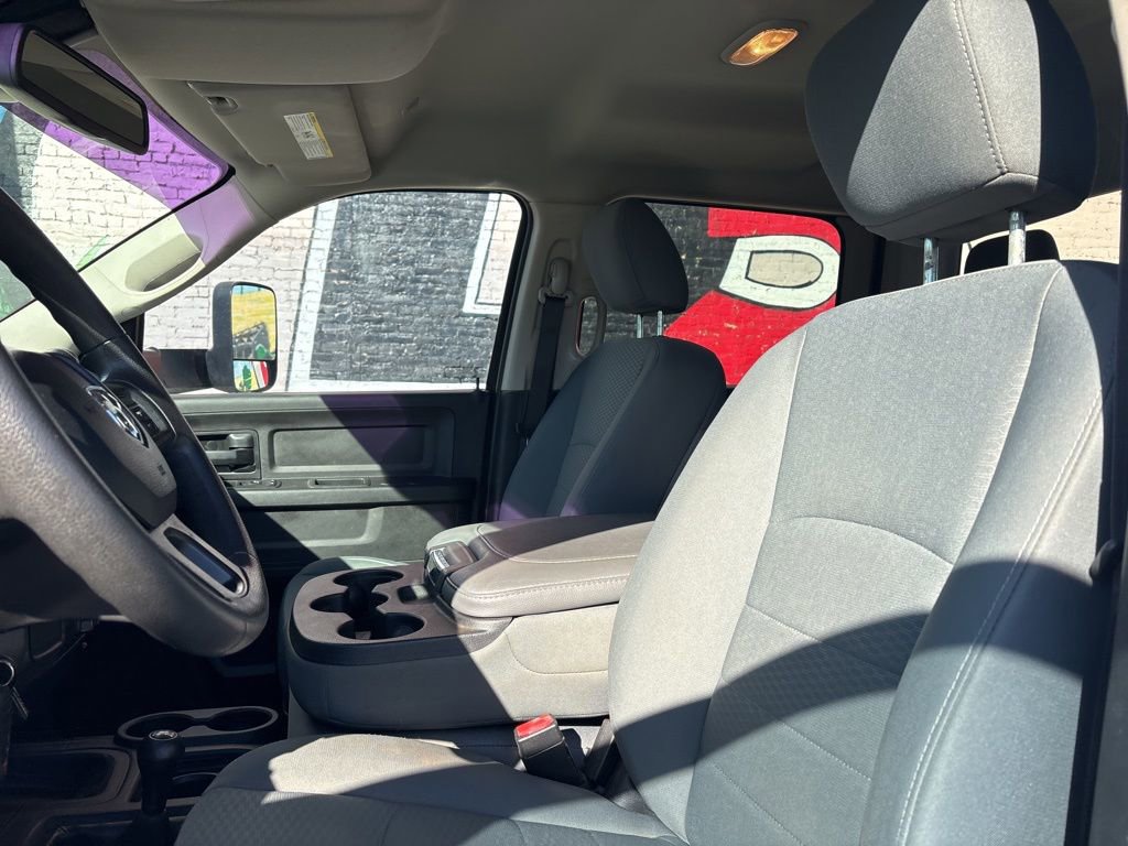 Used 2018 RAM 2500 Tradesman w/ Chrome Appearance Group image 11