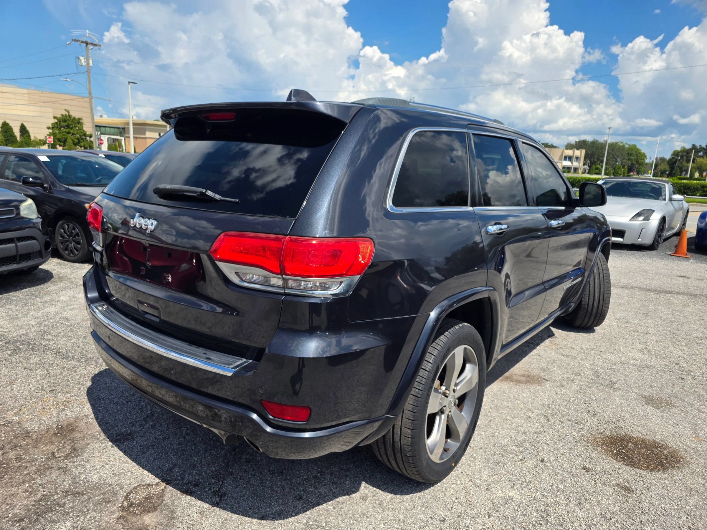 Used 2014 Jeep Grand Cherokee Overland w/ Advanced Technology Group RWD image 7