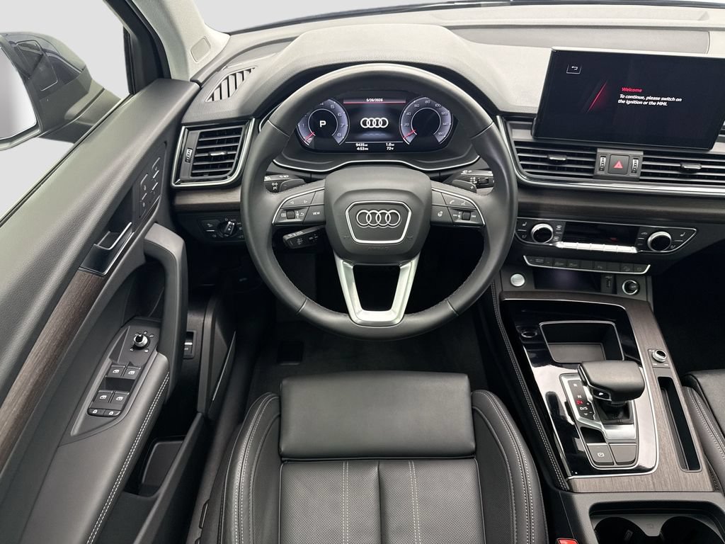 Certified 2025 Audi Q5 2.0T Premium Plus w/ Premium Plus Package AWD/4WD image 10