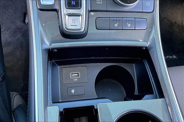 Used 2023 Hyundai Santa Fe SEL w/ Premium Package image 16