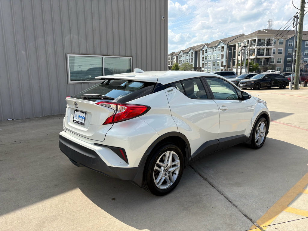 Used 2021 Toyota C-HR LE image 8