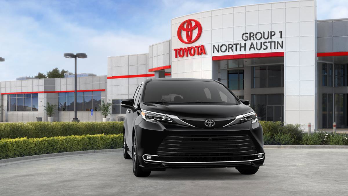 New 2026 Toyota Sienna Platinum image 16