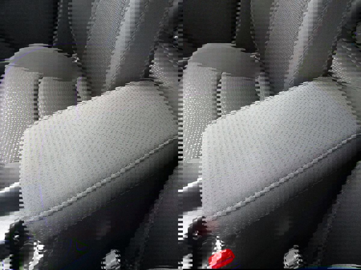 Used 2022 Toyota Prius LE image 19