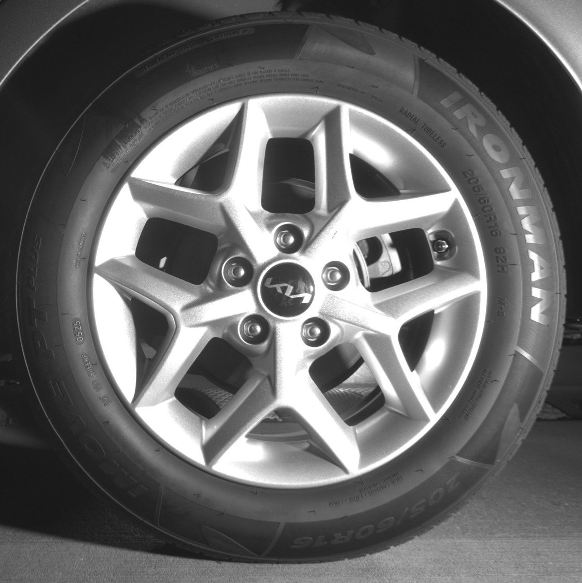 Used 2025 Kia Soul LX w/ LX Technology Package FWD image 14