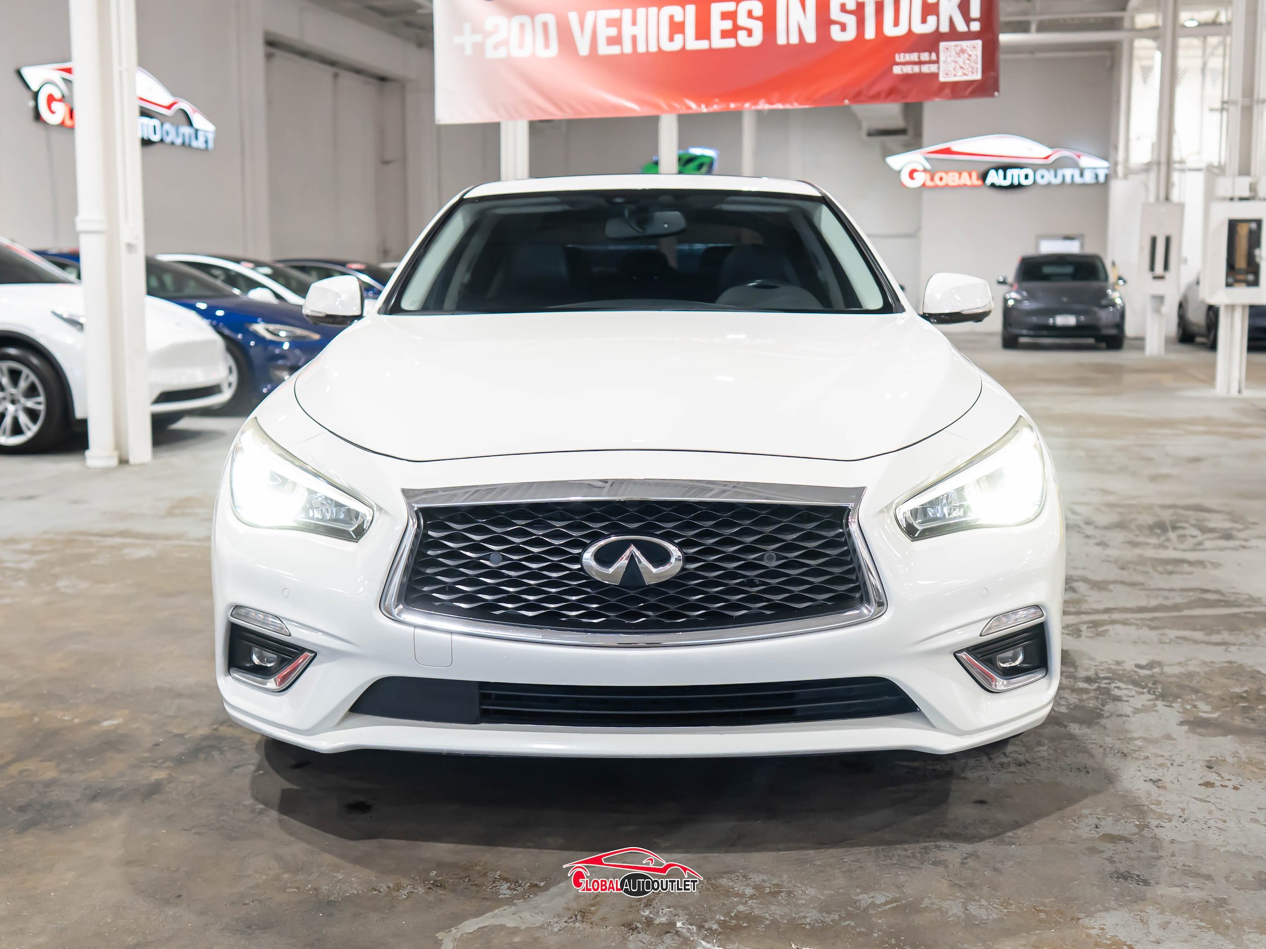 Used 2018 INFINITI Q50 Luxe w/ Sensory Package (Luxe) image 2