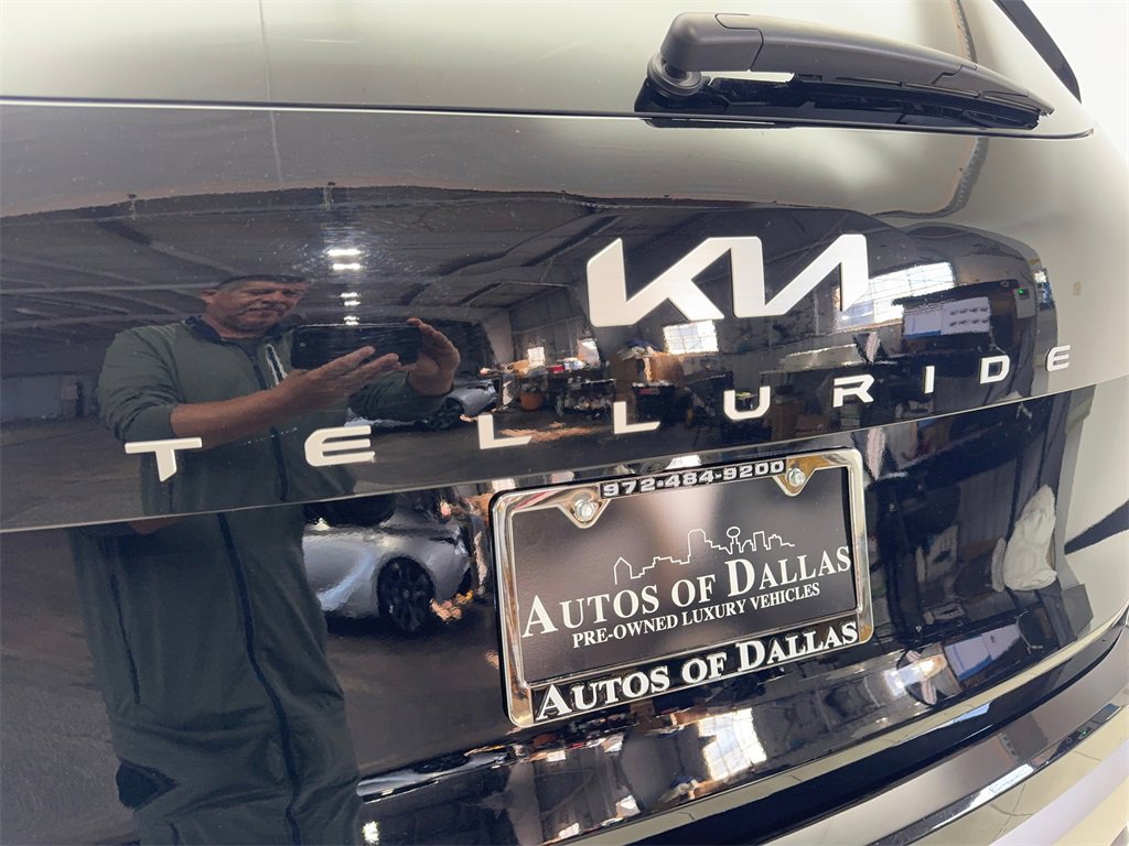 Used 2025 Kia Telluride EX w/ EX Captain's Chair Package image 21