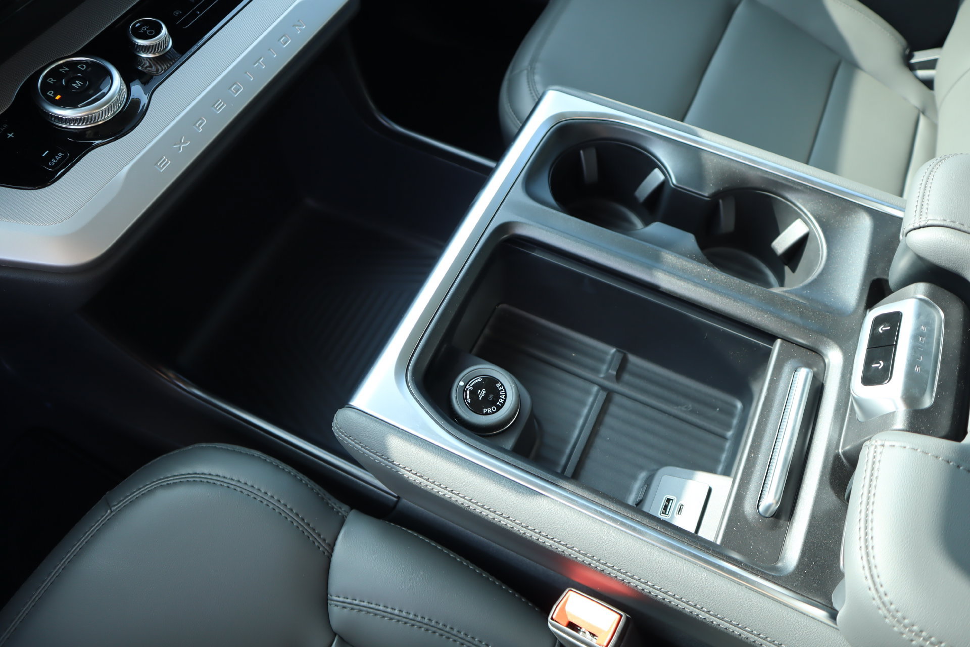 New 2026 Ford Expedition Active AWD/4WD image 11