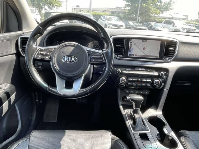 Certified 2022 Kia Sportage EX w/ EX Technology Package FWD image 13