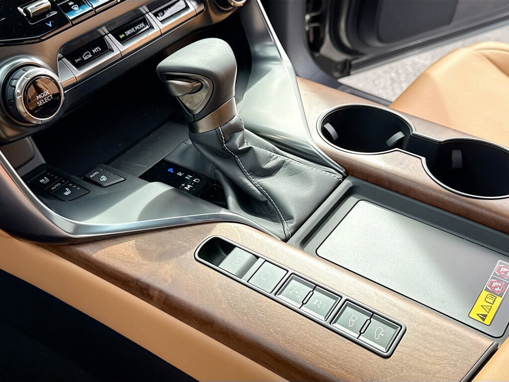 New 2026 Lexus LX 600 4WD w/ Luxury Package image 13