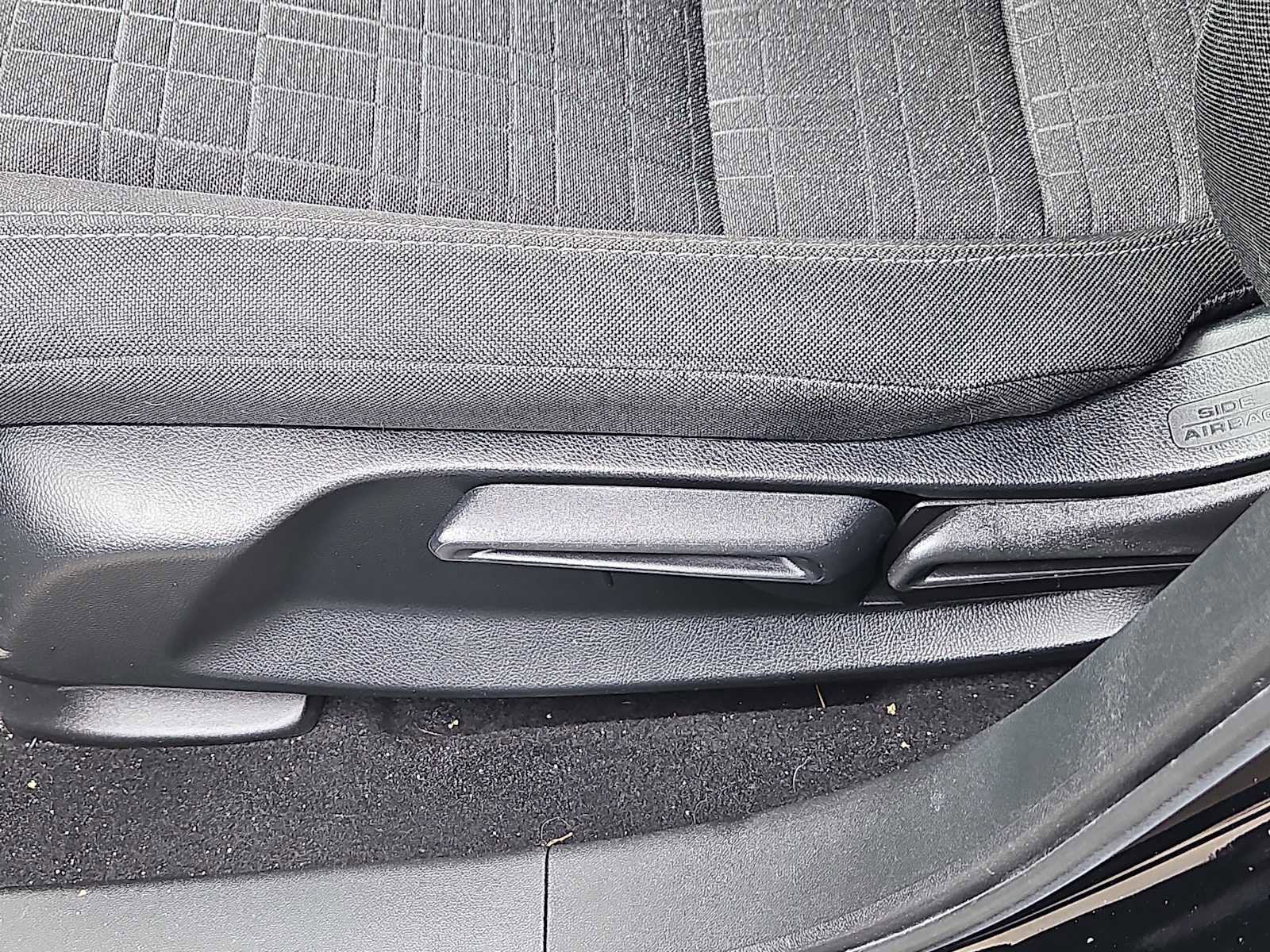 Certified 2023 Honda HR-V LX image 17