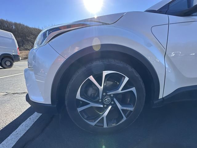 Used 2018 Toyota C-HR XLE image 21