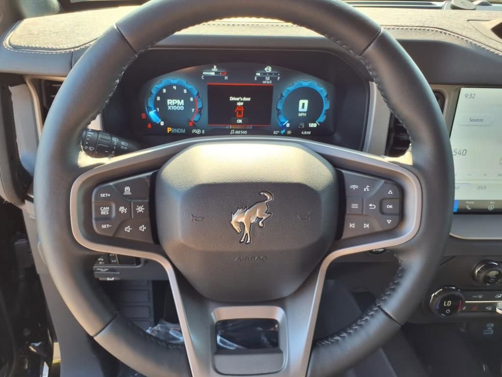 New 2025 Ford Bronco Outer Banks w/ Sasquatch Package image 12