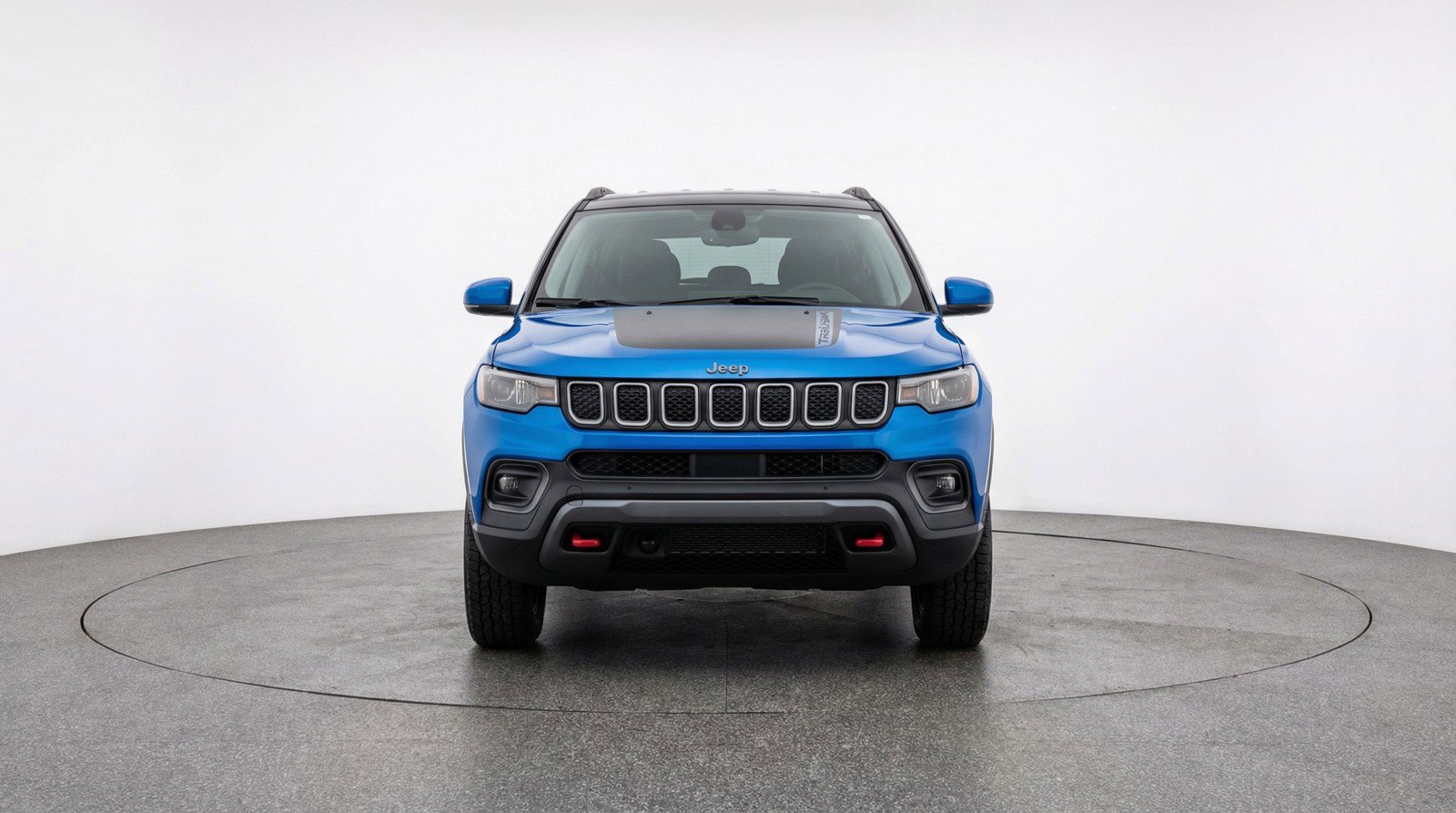 Used 2025 Jeep Compass Trailhawk image 2