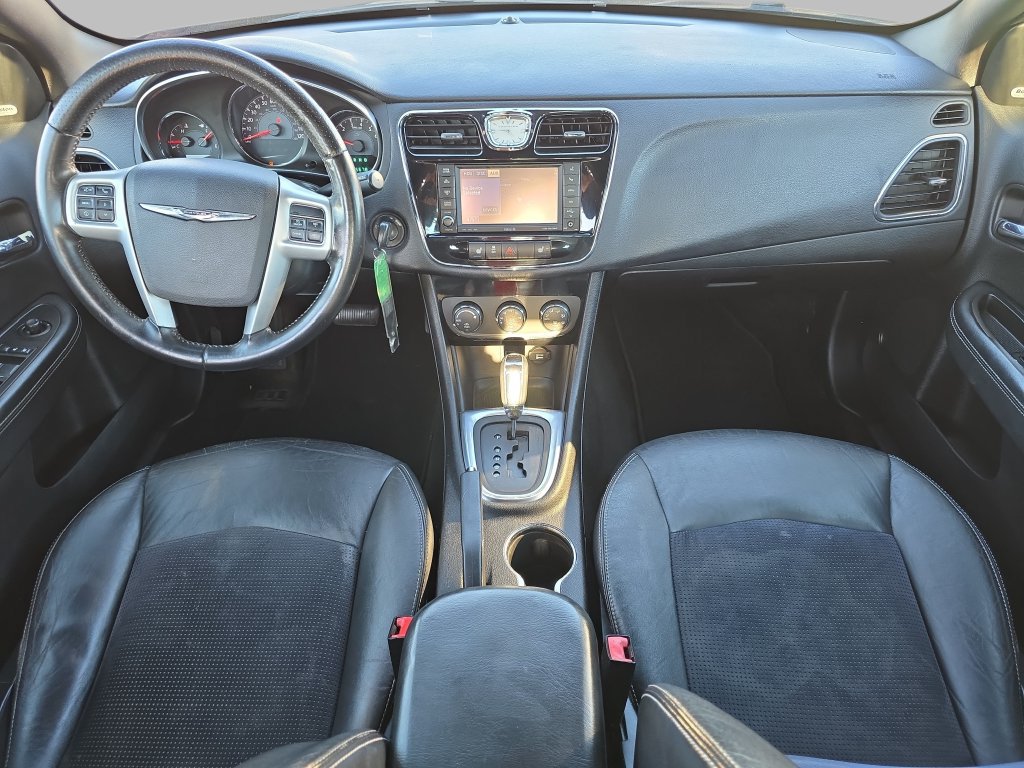 Used 2012 Chrysler 200 S FWD image 11