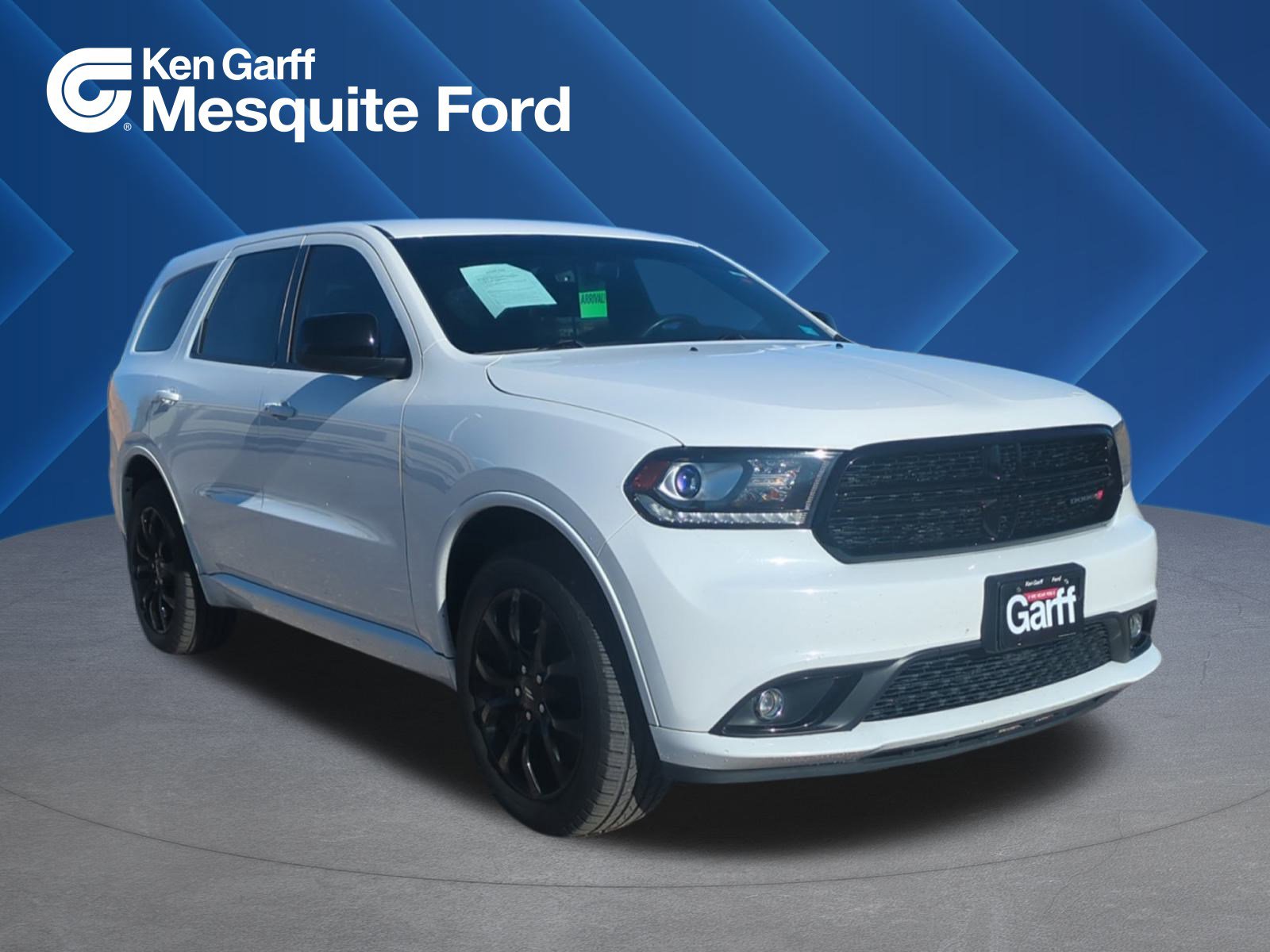 Used 2019 Dodge Durango SXT image 1