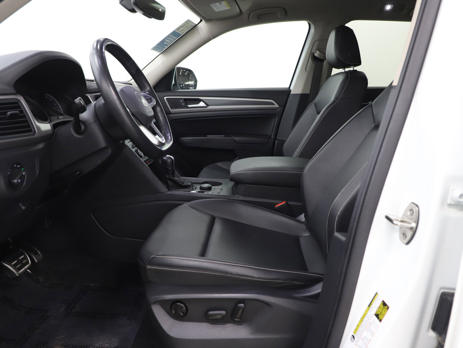 Used 2021 Volkswagen Atlas SE w/ Panoramic Sunroof Package image 27