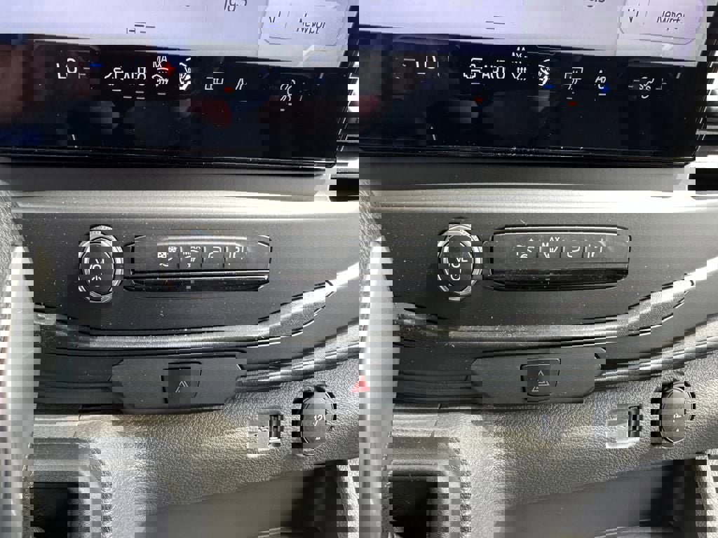 New 2025 Ford Transit 350 XL image 9