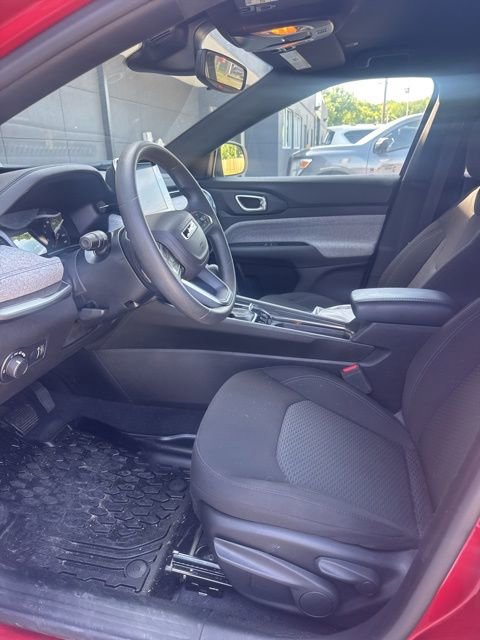 Used 2025 Jeep Compass Sport AWD/4WD image 5