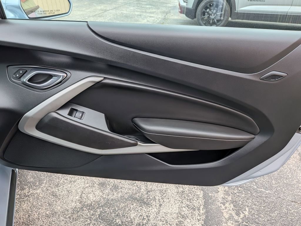 Used 2017 Chevrolet Camaro LT image 23