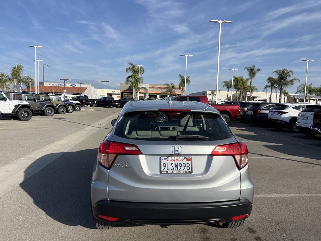 Used 2017 Honda HR-V LX image 7