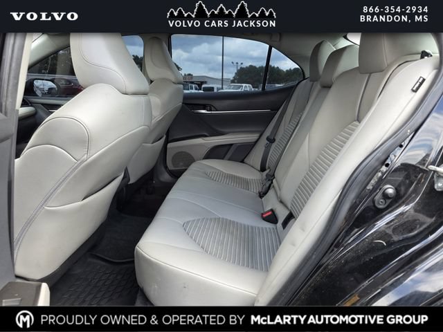 Used 2022 Toyota Camry SE FWD image 16