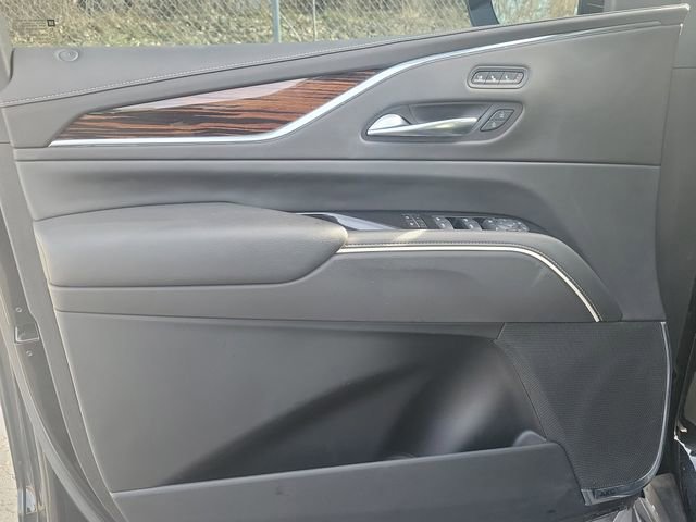 Used 2021 Cadillac Escalade Premium Luxury image 23