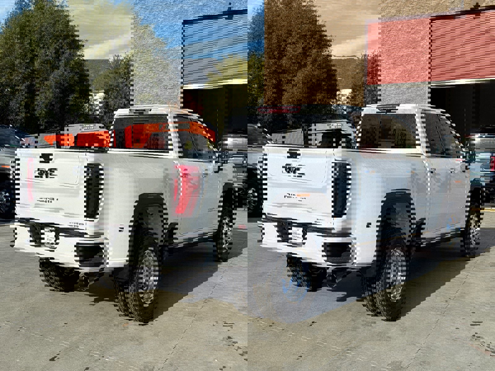 New 2026 GMC Sierra 3500 Denali Ultimate w/ LPO, Black Badging Package image 15