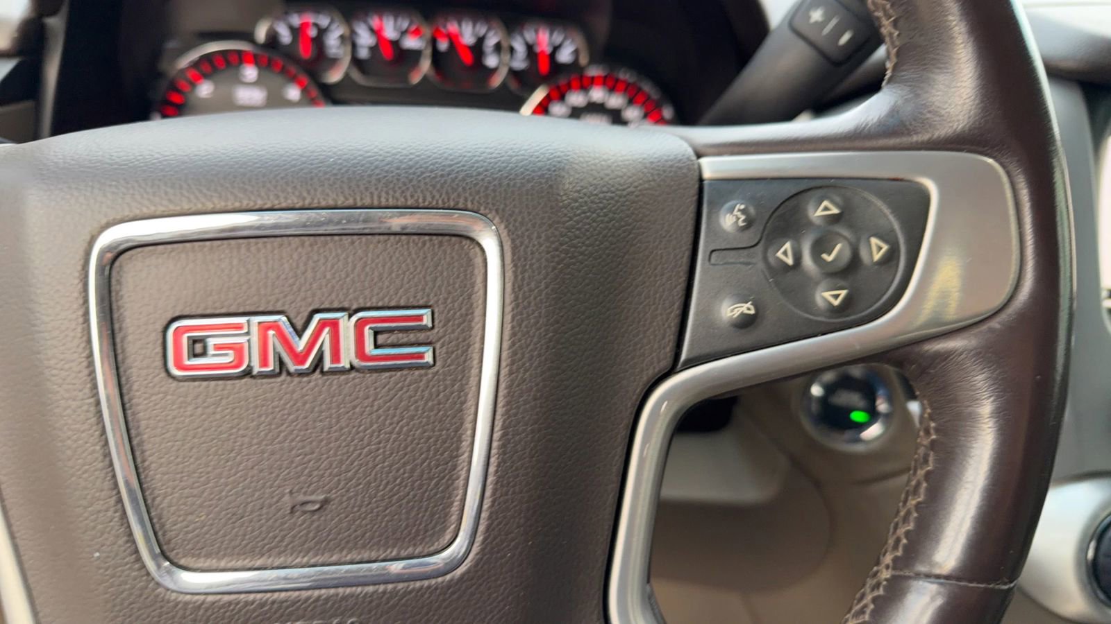 Used 2016 GMC Yukon XL SLT image 21