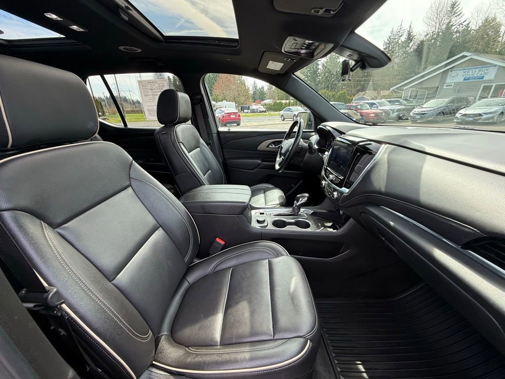 Used 2023 Chevrolet Traverse Premier w/ Redline Edition image 20